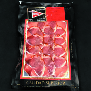 Sobre lonchas de lomo extra embuchado
